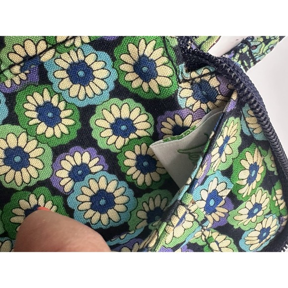 VERA BRADLEY Wallet Wristlet ID Holder Retired Blue Rhapsody Pattern ~ EUC - Picture 7 of 9